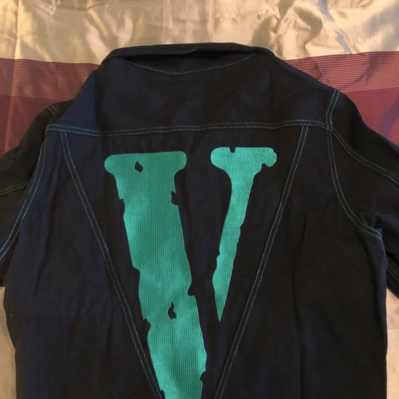 Friends Vlone Jacket - Picture 2 of 3
